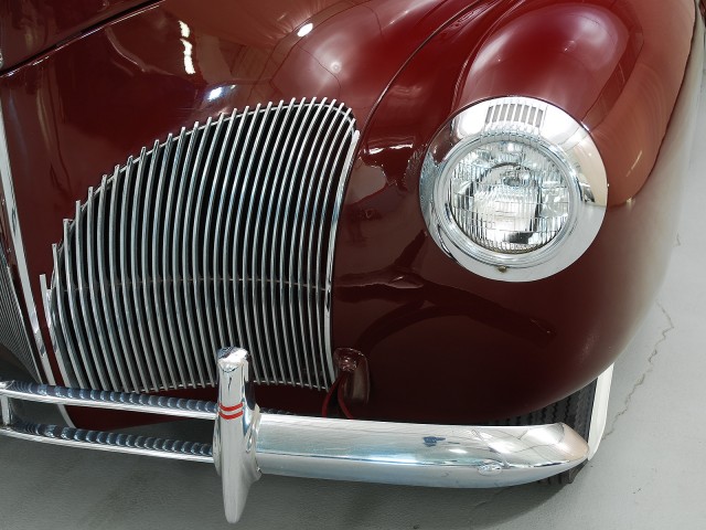 1940 Lincoln Zephyr Coupe