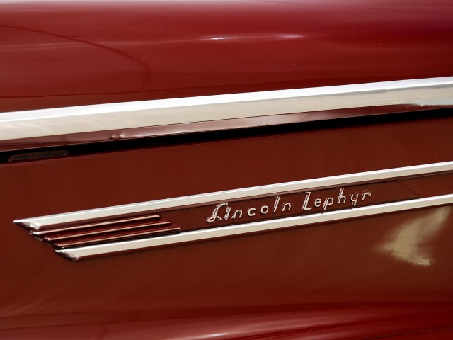 1940 Lincoln Zephyr Coupe