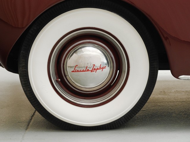 1940 Lincoln Zephyr Coupe