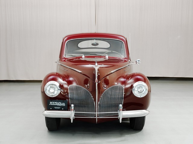 1940 Lincoln Zephyr Coupe