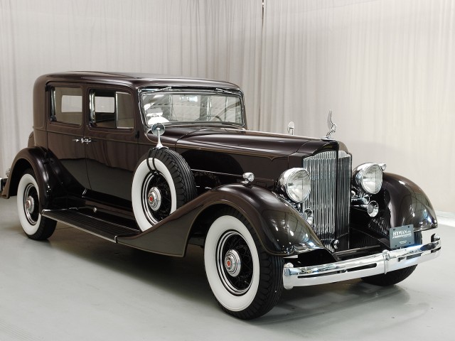 1934 Packard Super 8 Club Sedan
