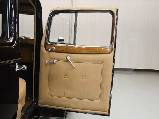 1934 Packard Super 8 Club Sedan