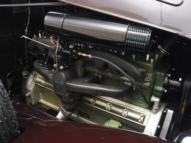 1934 Packard Super 8 Club Sedan