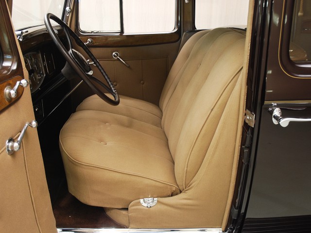 1934 Packard Super 8 Club Sedan
