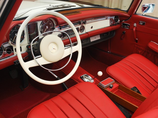 1971 Mercedes-Benz 280SL Convertible