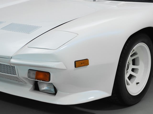1988 DeTomaso Pantera GT5-S Coupe