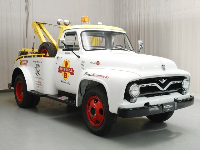 1955 Ford F600 Tow Truck