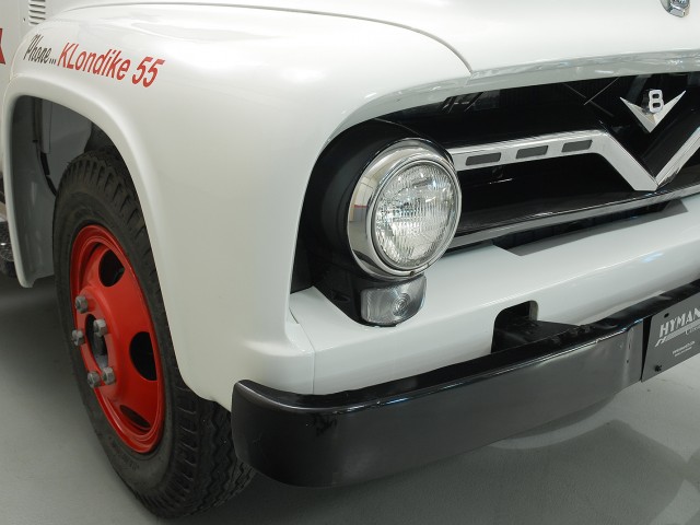 1955 Ford F600 Tow Truck