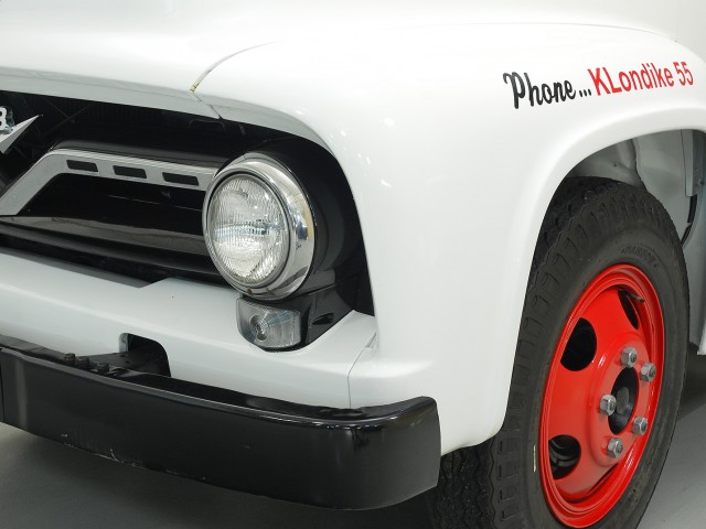 1955 Ford F600 Tow Truck