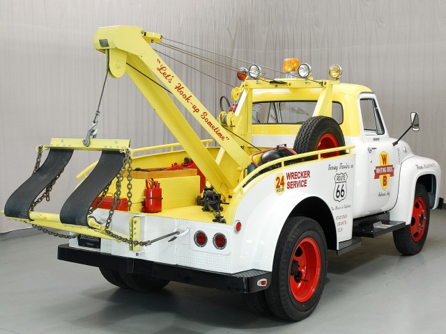 1955 Ford F600 Tow Truck