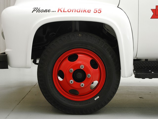 1955 Ford F600 Tow Truck