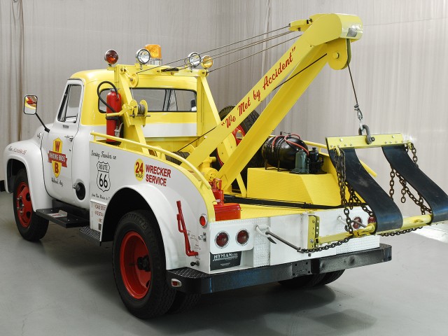 1955 Ford F600 Tow Truck