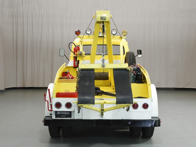 1955 Ford F600 Tow Truck