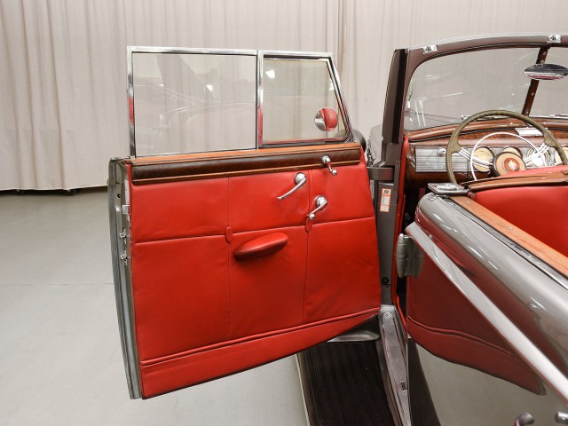 1939 Packard Twelve Convertible Sedan