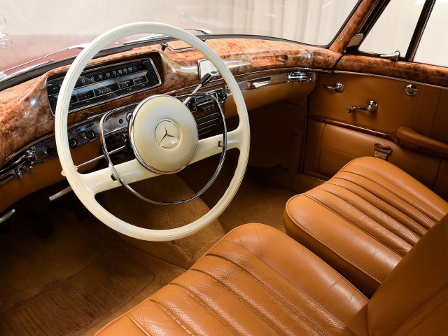 1960 Mercedes-Benz 220SE Coupe