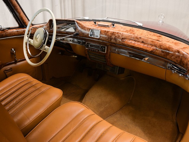 1960 Mercedes-Benz 220SE Coupe