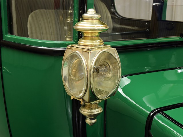 1916 Rauch & Lang Electric J6 Coach