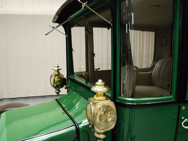 1916 Rauch & Lang Electric J6 Coach