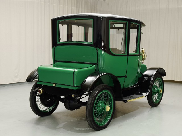 1916 Rauch & Lang Electric J6 Coach