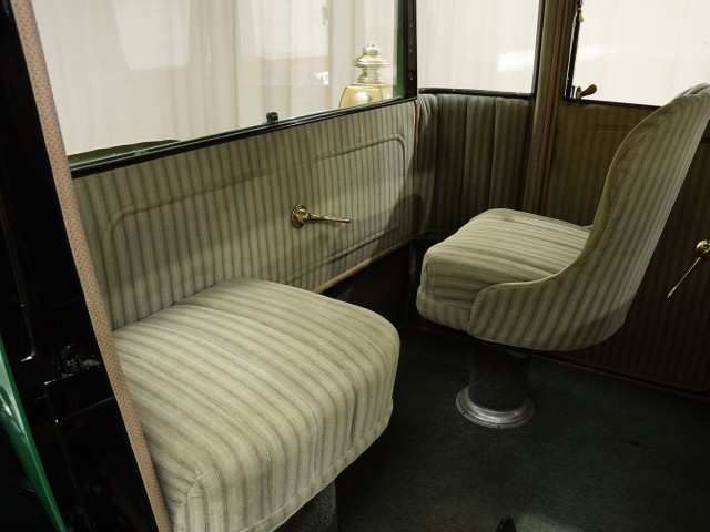 1916 Rauch & Lang Electric J6 Coach
