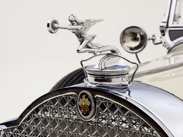 1931 Packard Custom Eight Dual Windshield Phaeton