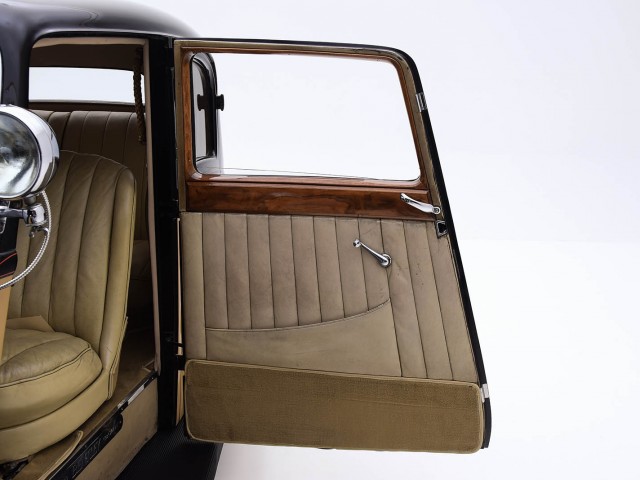 1938 Bentley 4 1/4 Litre Saloon