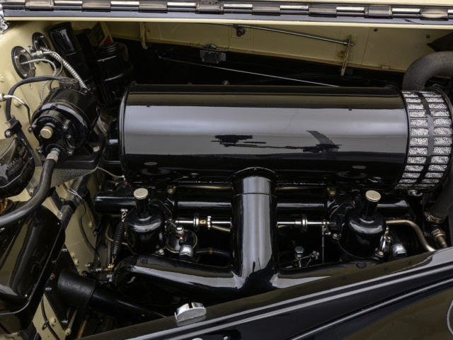 engine of bentley mkvi coupe for sale by hyman classic cars
