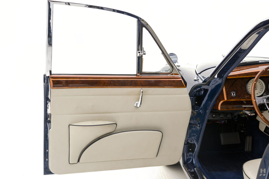 drivers side door of old jaguar mkii 3.8 litre saloon for sale by hyman classic cars
