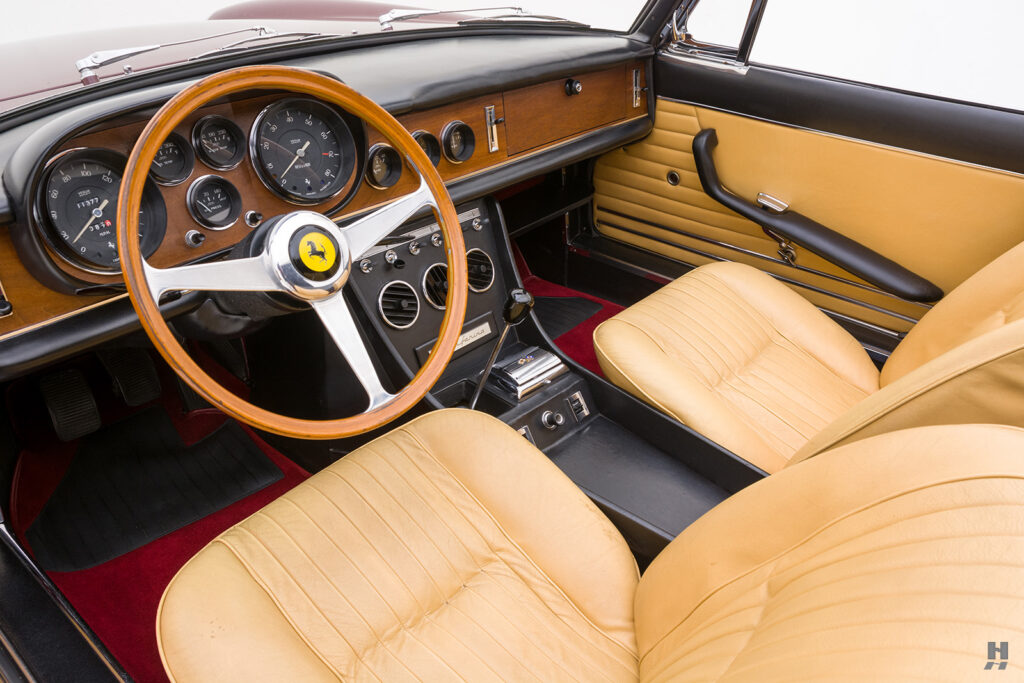 Miniature Tecnomodel 1/18 - Ferrari 330 GTS Spyder 1967 - Jaune/Noir - TM18-130C
