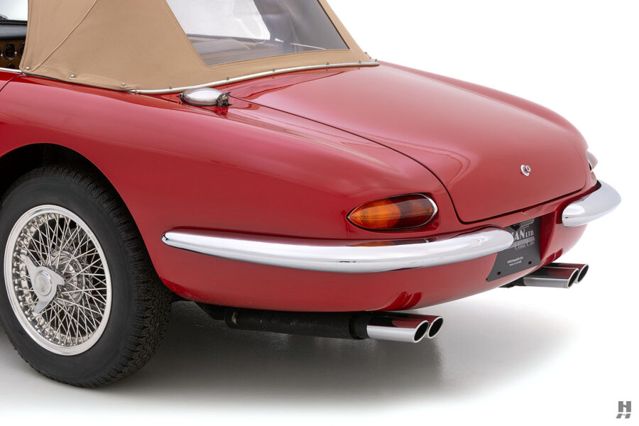 backside of 1964 apollo 5000GT for sale by hyman car dealers