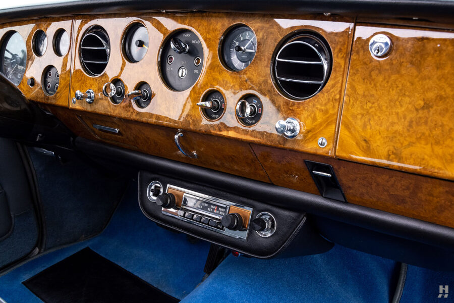 dashboard of old 1967 Bentley T for sale by Hyman classic cars