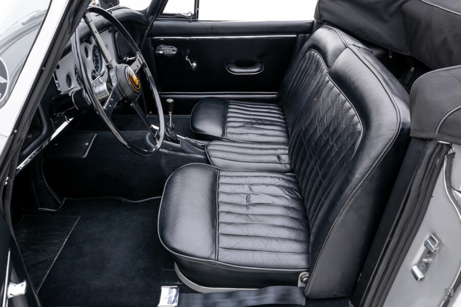 1960 Jaguar XK150 3.8 Drophead Coupe Driver Side Cabin View