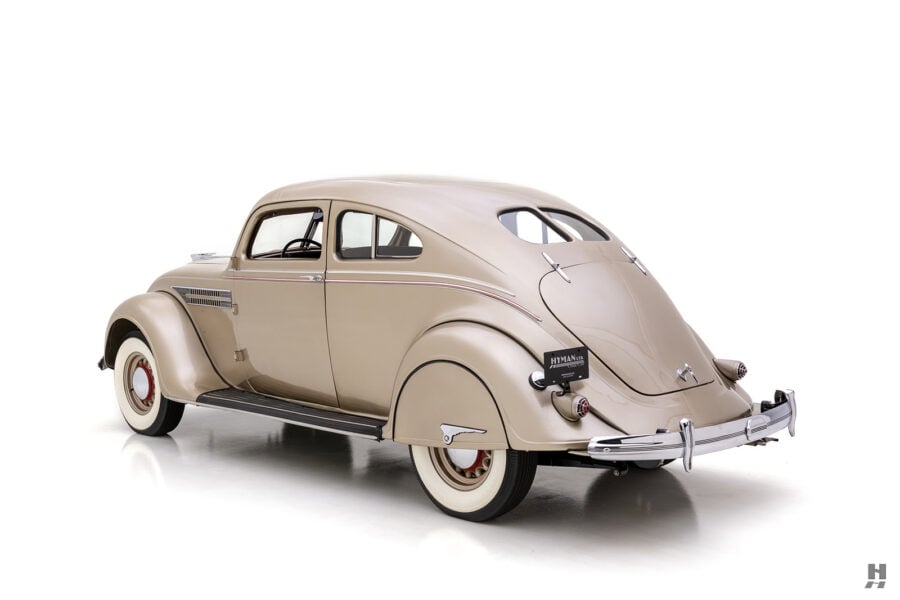 1936 Chyrsler Airflow C9 Coupe